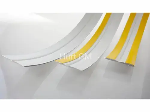 Kątowniki samoprzylepne z PCV 25/25x1,5 mm 2-Taśmy na metry